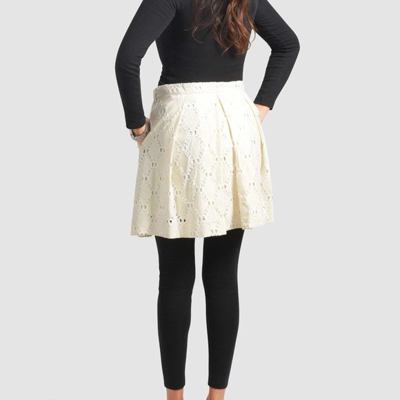 OLGYN Women’s Off-White Lace Mini Skirt - Picture 3 of 3